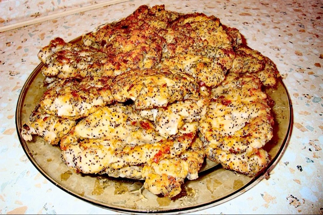 Рецепт куриных отбивных. Курица отбивная в кляре. Отбивные в кляре с сыром. Свинина отбивная на сковороде. Куриная отбивная в кляре.