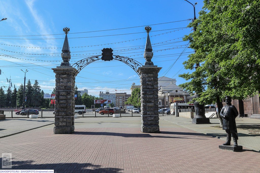 Адреса города челябинска. Челябинск площадь Кировка. Достопримечательности Челябинска Арбат. Достопримечательности Челябинска Кировка. Челябинск архитектура Кировка.