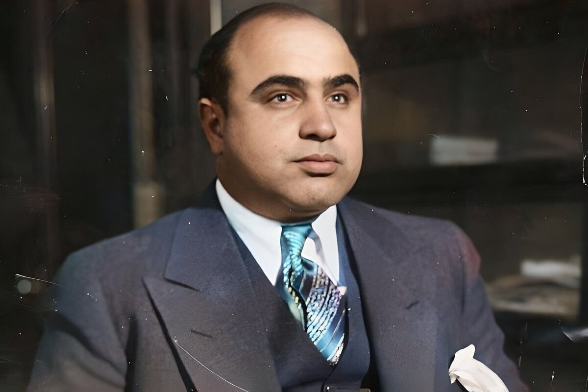 История аль капоне. Аль Капоне фото. Alphonse Capone. Аль Капоне 1947.