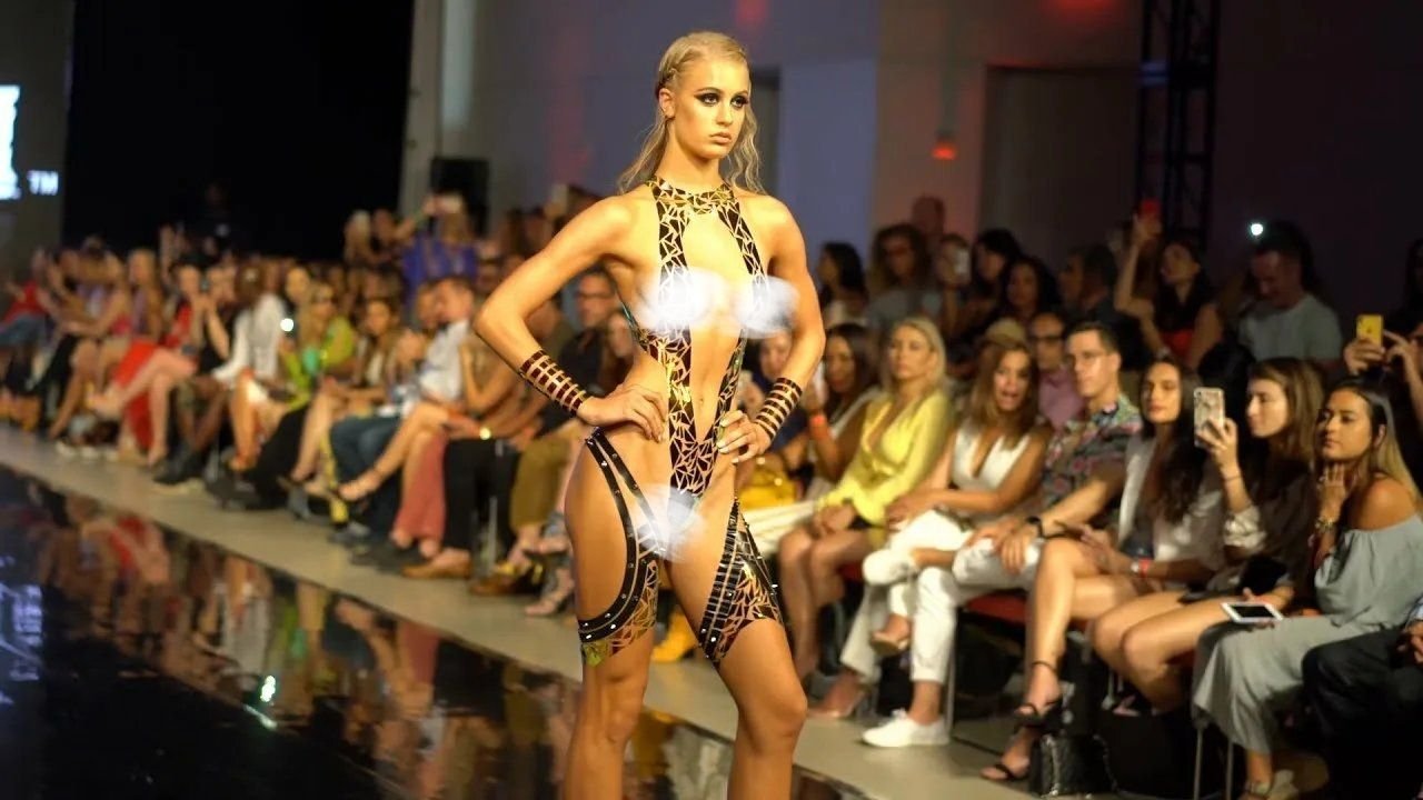 одежда из изоленты для женщин