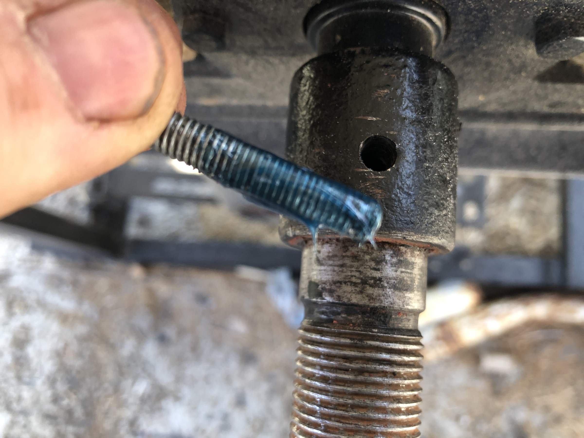 Как закрутить болт в трубу - 90 фото