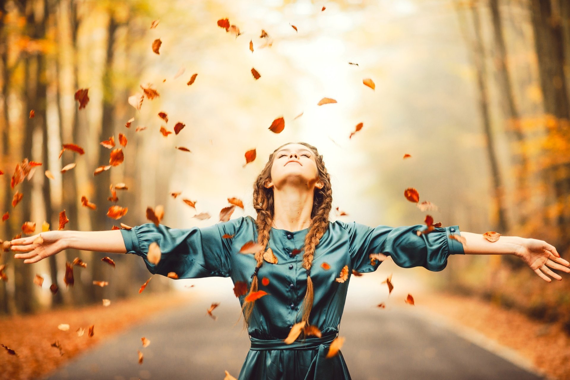 Дождь для радуги. Мечта о полете. Девушка в полете. Цитаты ричарда баха. Женщина в горах.