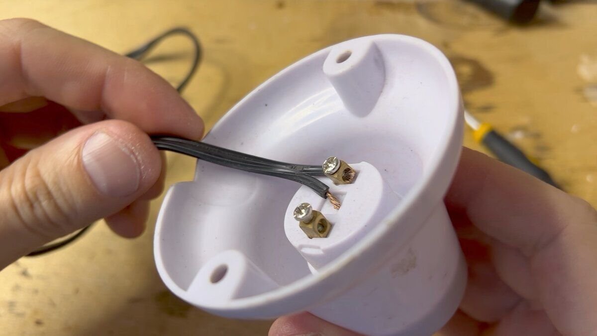 Как надежно подключить провод к клемме, чтобы он не нагревался и не ...