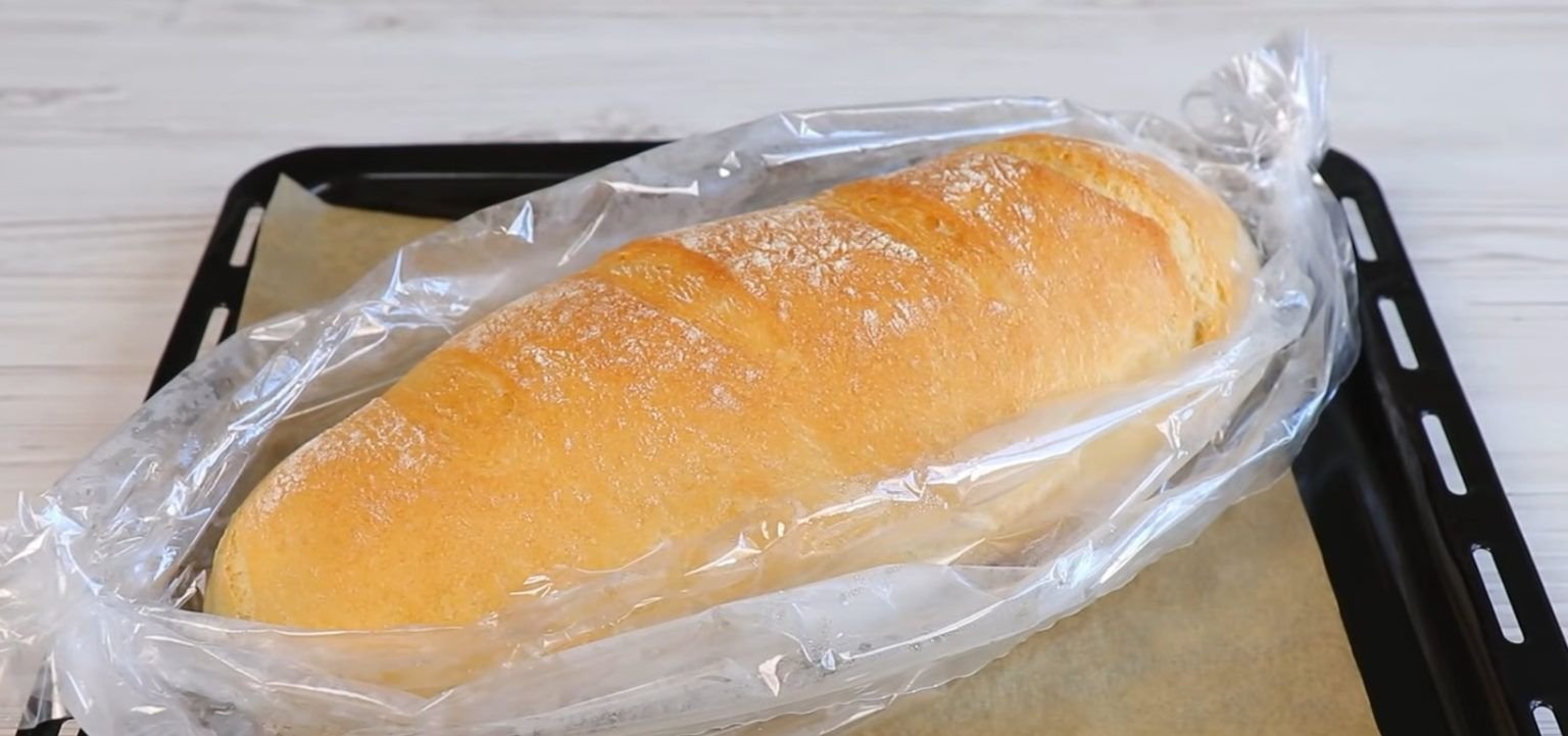 Хлеб в духовке в рукаве. Хлеб в рукаве для запекания. Хлеб в рукаве для запекания в духовке. Хлеб в пакете для запекания в духовке. Батон в рукаве для запекания.