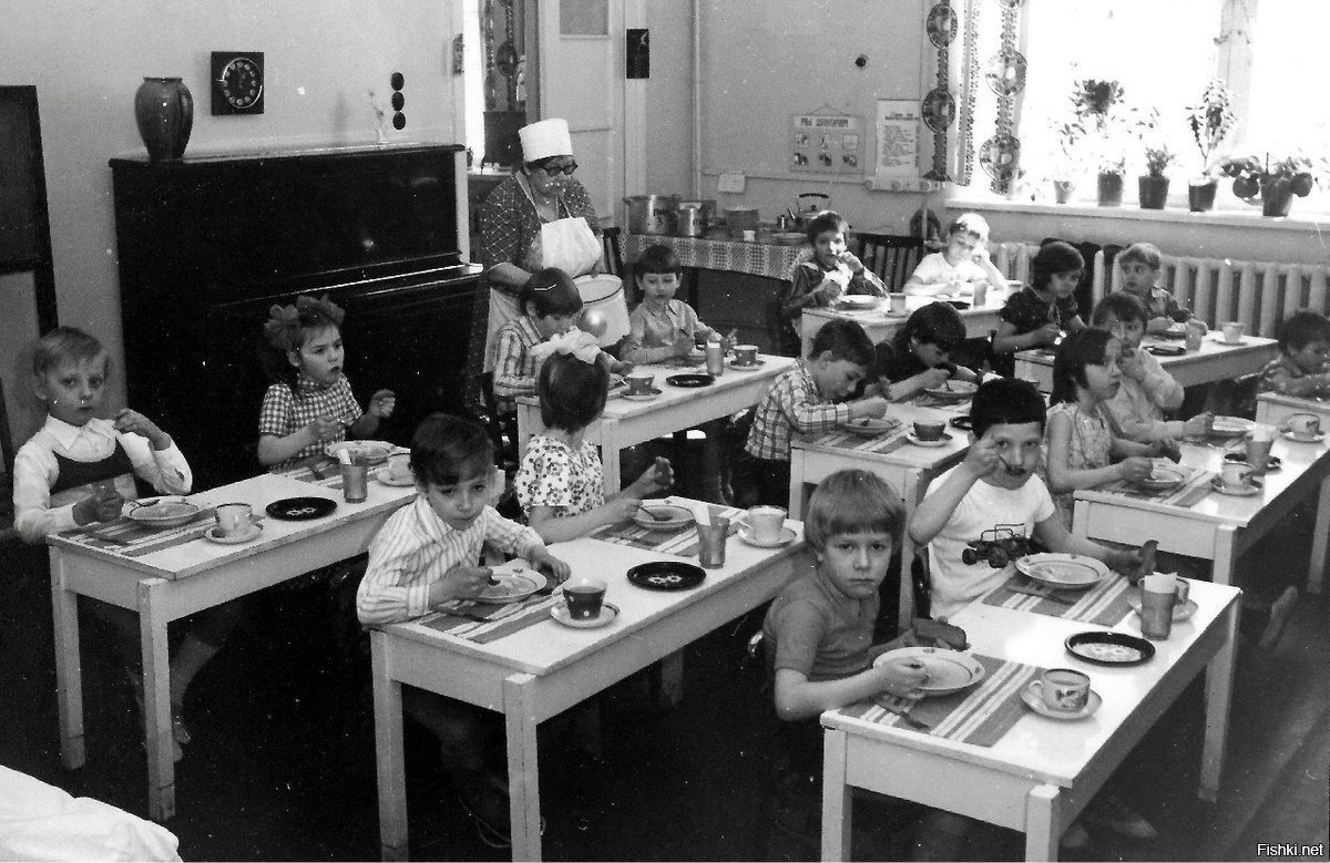 Советский детский садик. Советские дети в детском саду. Детские сады советских времен. Детский сад 1980 год. Детский сад в советское время.