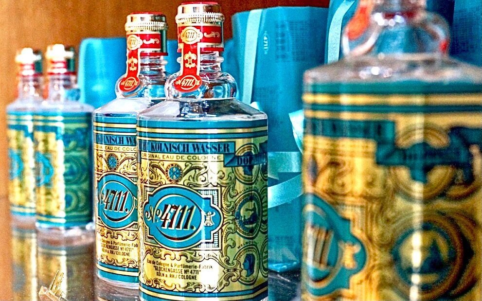 Кельнская вода. Кёльнская вода 4711. Кельнская вода наполеон. Кельнская вода. Кельнская вода.