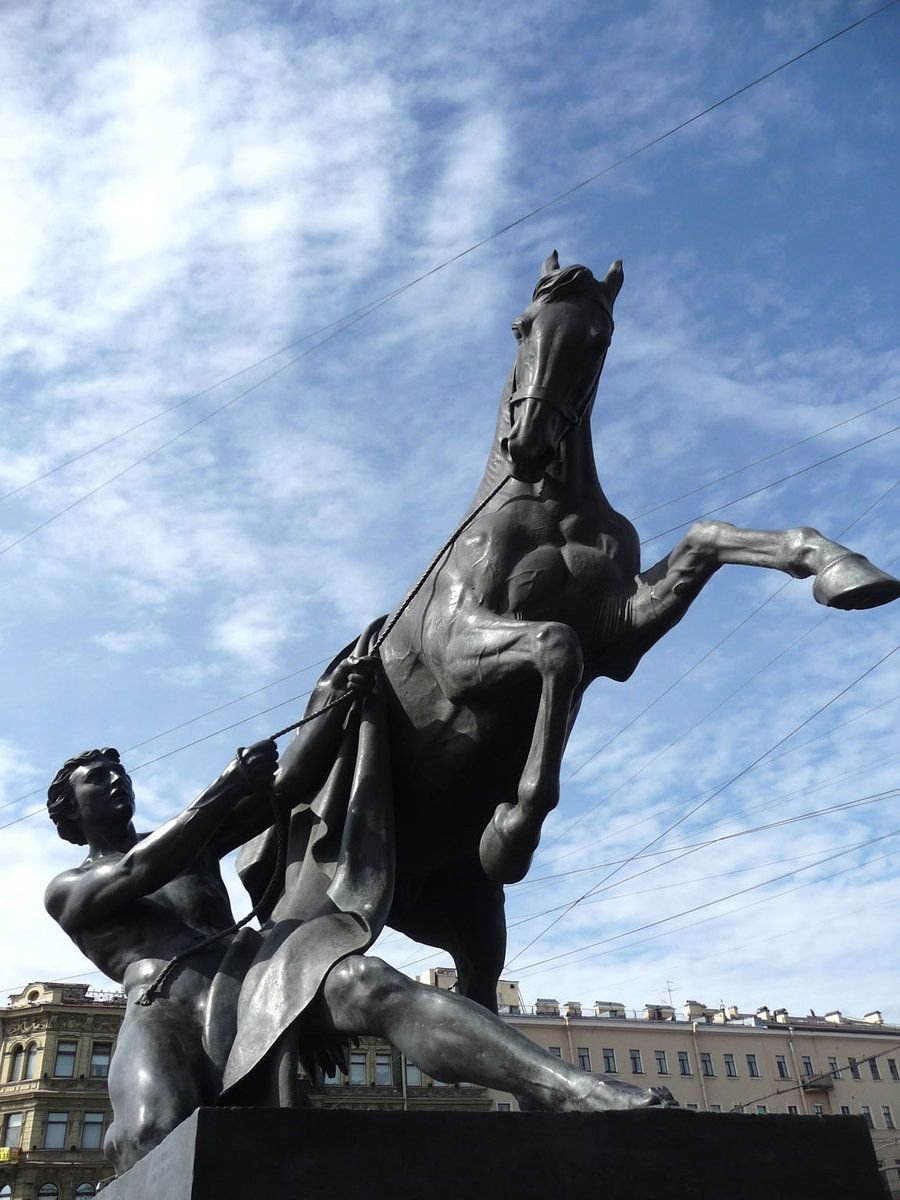 санкт петербург аничков мост кони