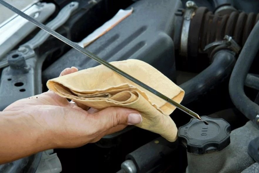 Какой уровень масла на масляном щупе является оптимальным | Блог ...