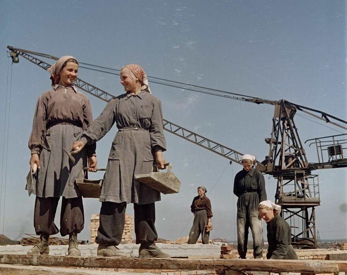 Трудящиеся. Фотограф семён Осипович Фридлянд. Фотограф семён Осипович Фридлянд рабочий. Семён Осипович Фридлянд фото.