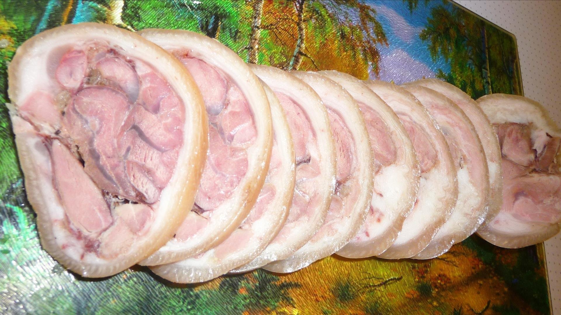 Колбаса из рульки свиной в бутылке рецепт с фото пошагово