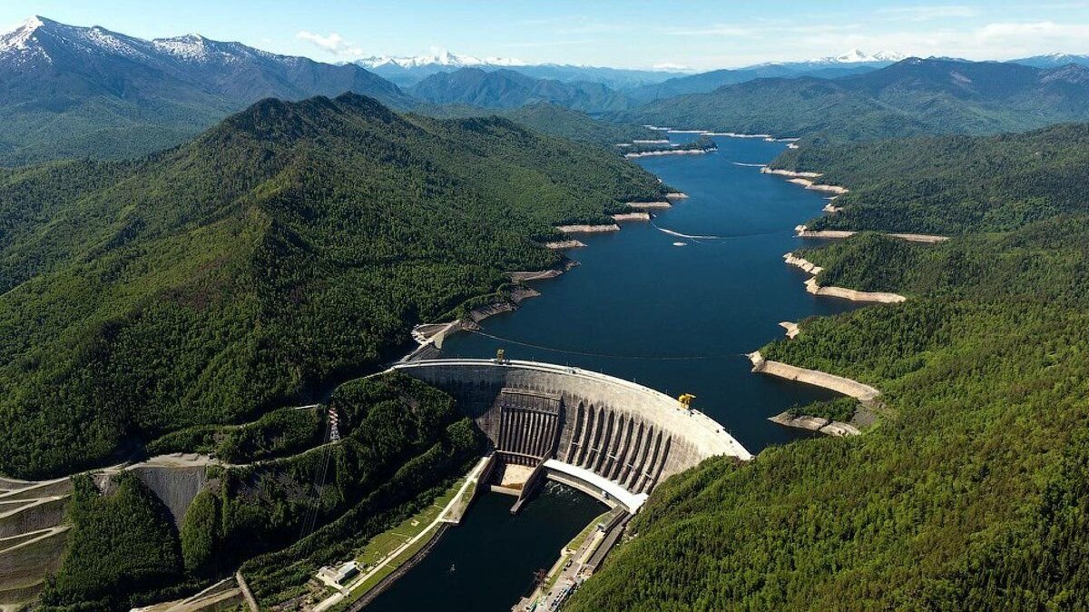 плотина гувера в сша. парагвай гэс итайпу. хакасия гэс шушенская гидроэлектростанция. чиркейская гэс в дагестане. сулакский каньон гидроэлектростанция.