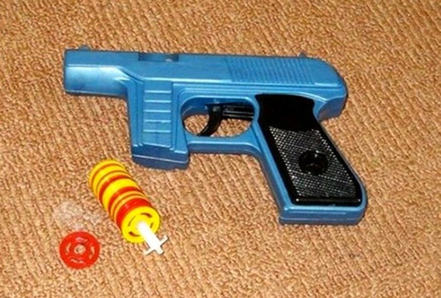 Тамагочи питомец 90х. Модель bmw x3 1:18. Игрушки 80-х машинки. Tesla model x игрушка. Игрушки детства.