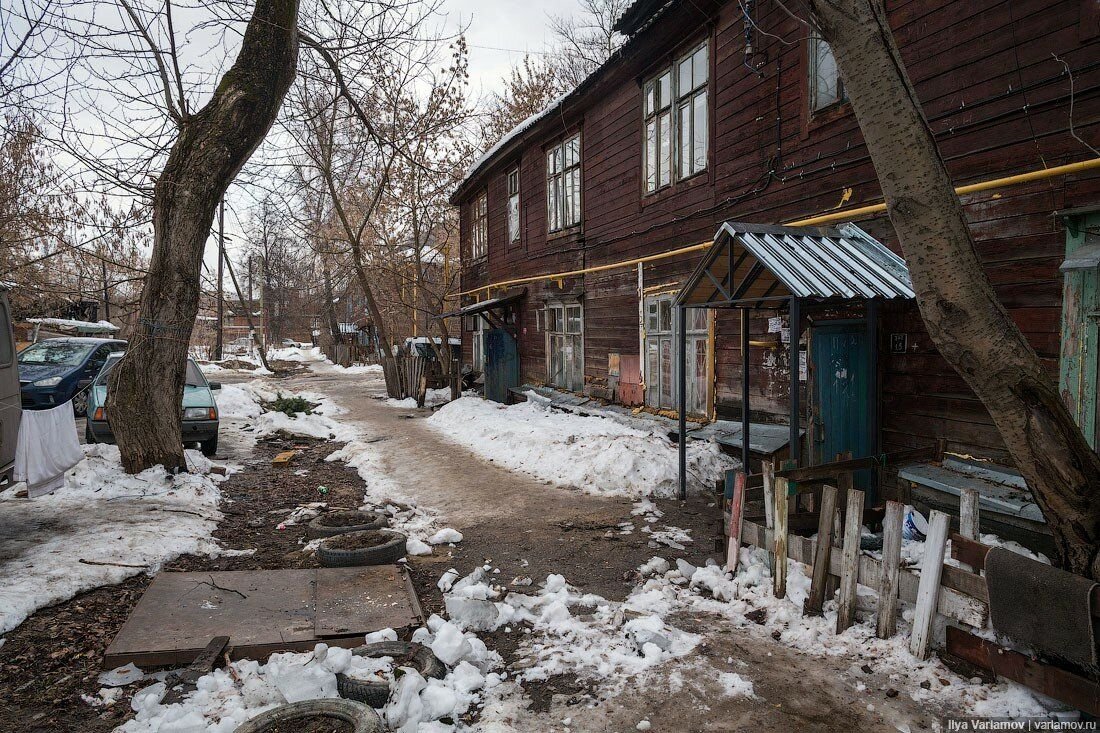 Плохой нижний. Усиевича 17 Нижний Новгород. Трущобы Нижнего Новгорода. Ул Усиевича Нижний Новгород. Нижний Новгород разруха.