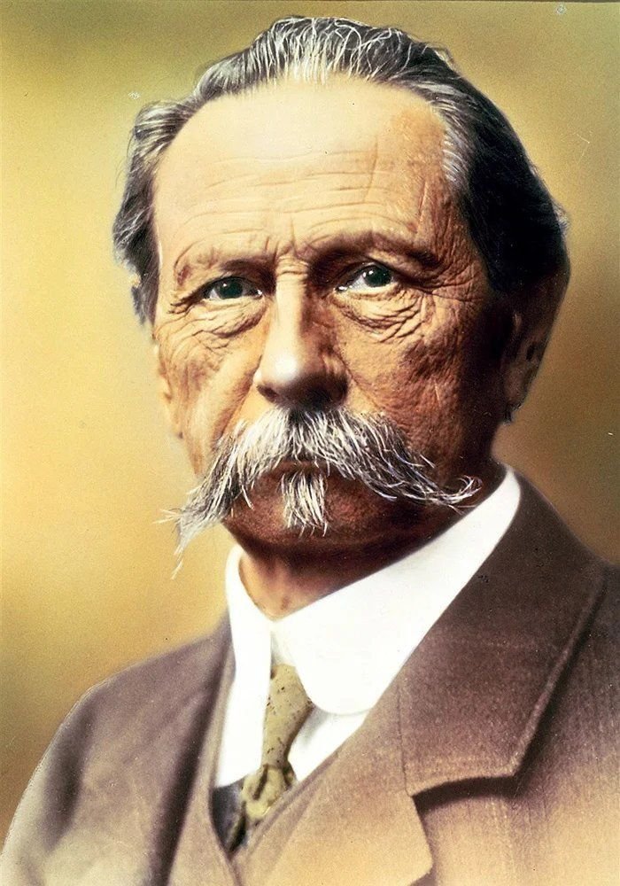 Создатель 1 машины. Создатель 1 машины. Создатель 1 машины. Карл фридрих бенц изобретатель автомобиля. Карл бенц фото.