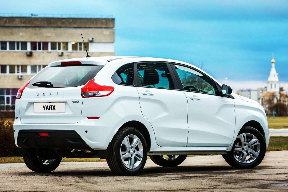 10 Lada XRAY