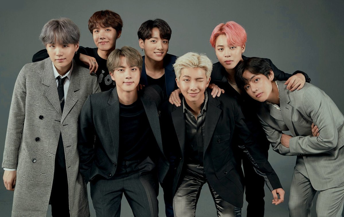 Втс год. Корейская группа БТС. Группа БТС 2019. Группа БТС 2021. BTS festa 2019.