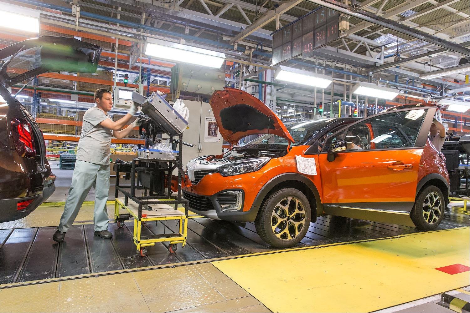 Завод выпускающий автомобили. Завод Renault. Московский завод Renault. Завод Renault в Москве. Автозавод Рено.