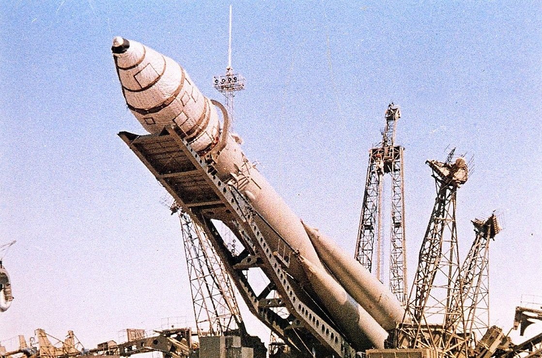 Как называлась ракета гагарина первый полет. Байконур Восток 1 1961. Космический корабль Восток Юрия Гагарина 1961. Космический корабль Гагарина Восток 1. Байконур Восток 1 Гагарин.