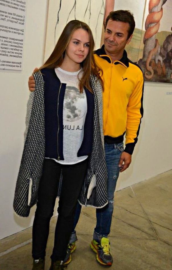 Как сейчас живет и выглядит бывшая жена Сергея Астахова после развода