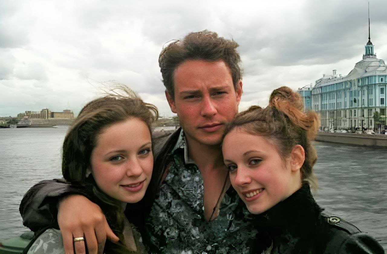 Дмитрий исаев актер личная жизнь жена и дети фото
