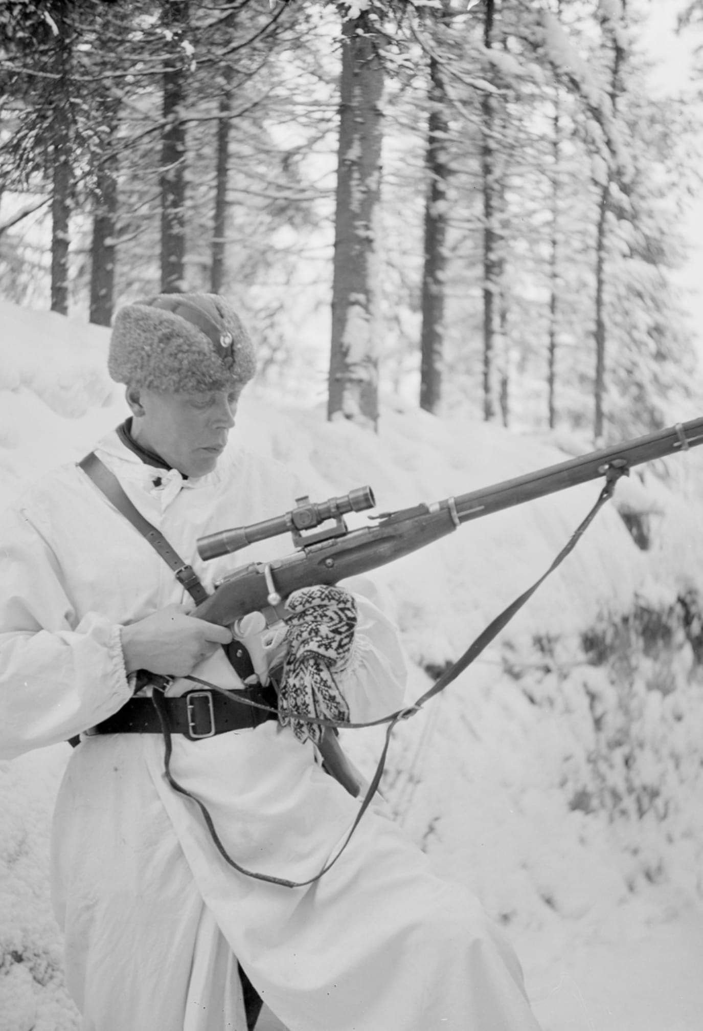 зимний камуфляж военный. финская снайперская винтовка. советские разведчики в годы вов. снайперы великой отечественной войны. советские снайперы великой отечественной войны.