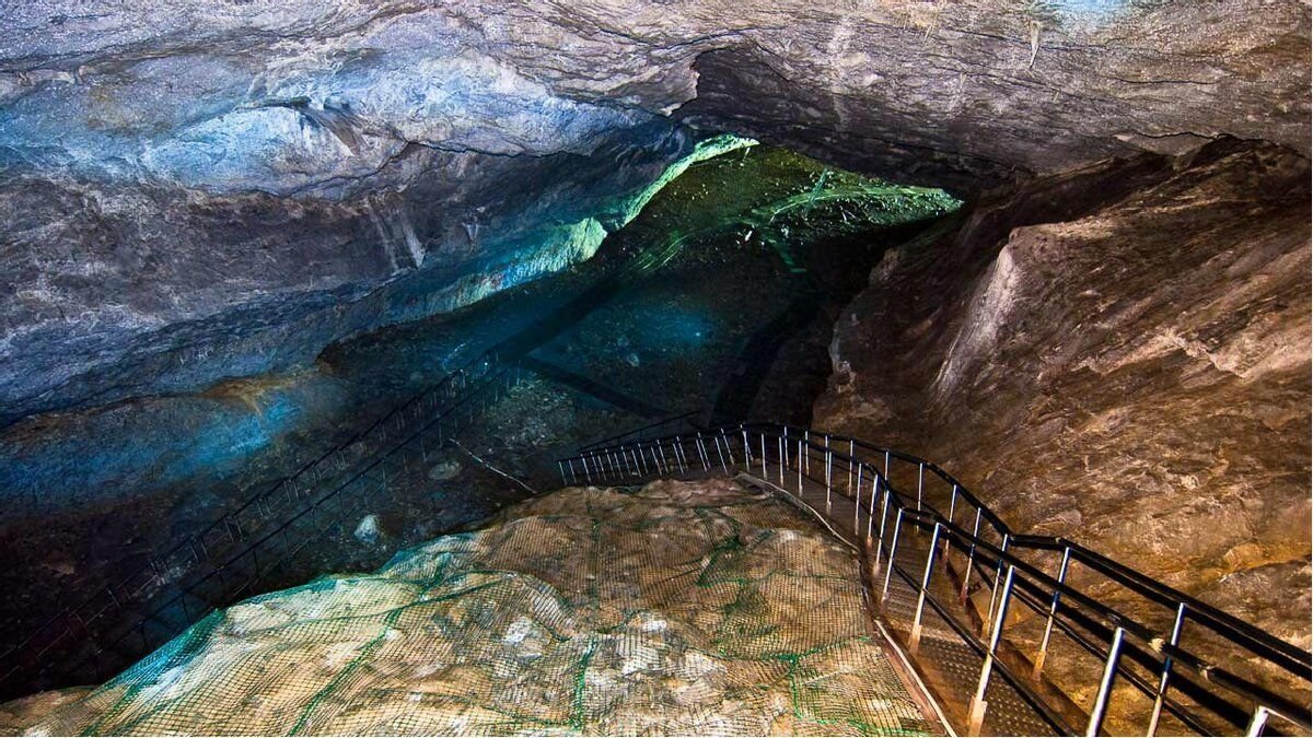 Пещера Шульган-Таш в Башкирии