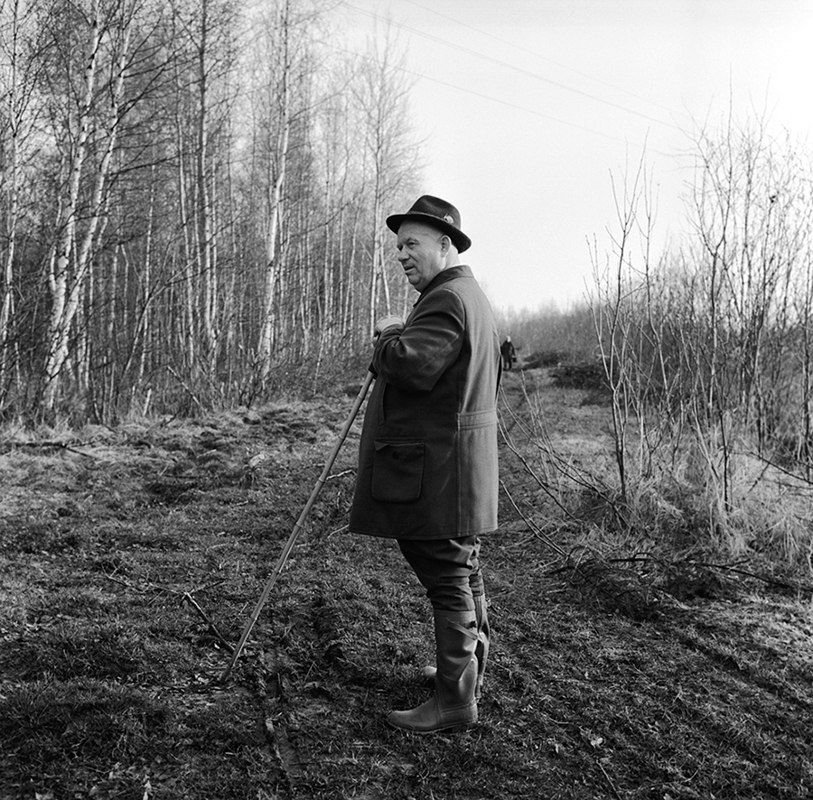 никита хрущев в старости. дача никиты хрущева. никита сергеевич хрущев на даче. хрущев никита сергеевич на пенсии. хрущев после отставки.