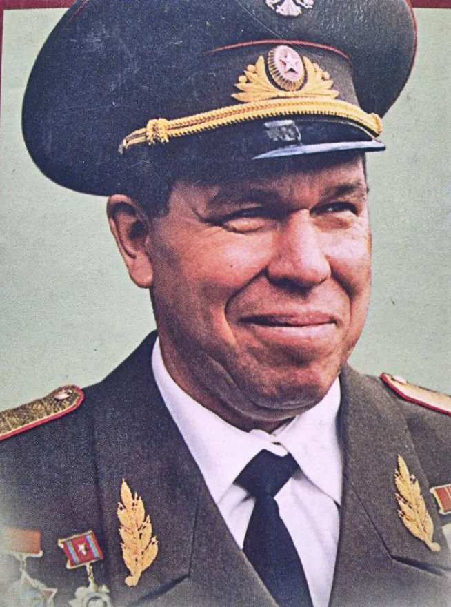 генерал рохлин в чечне. рохлин 1995. генерал рохлин. генерал рохлин. лев яковлевич рохлин.