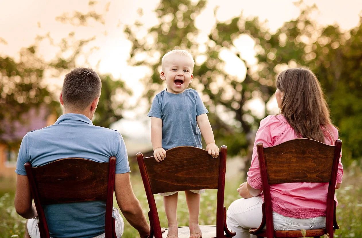 Семейные фотографии это одно из важнейших наглядных пособий морального воспитания детей