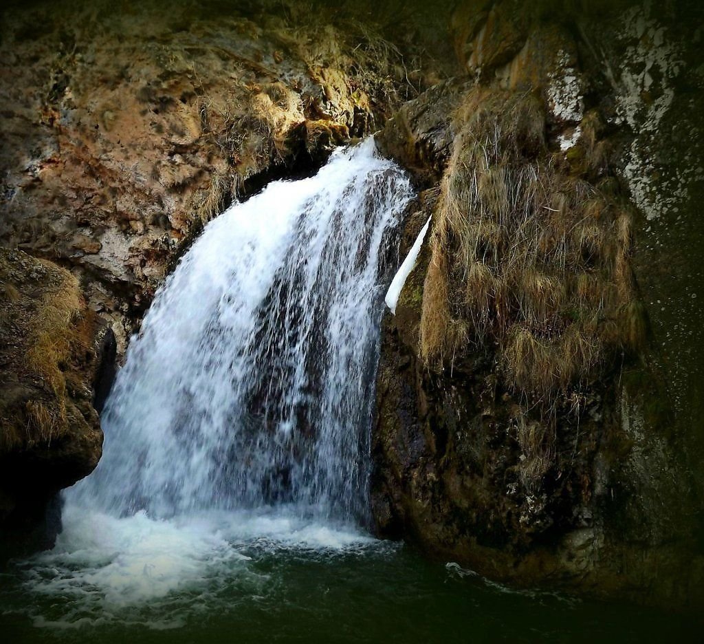 Медовые водопады в карачаево черкесии фото весной