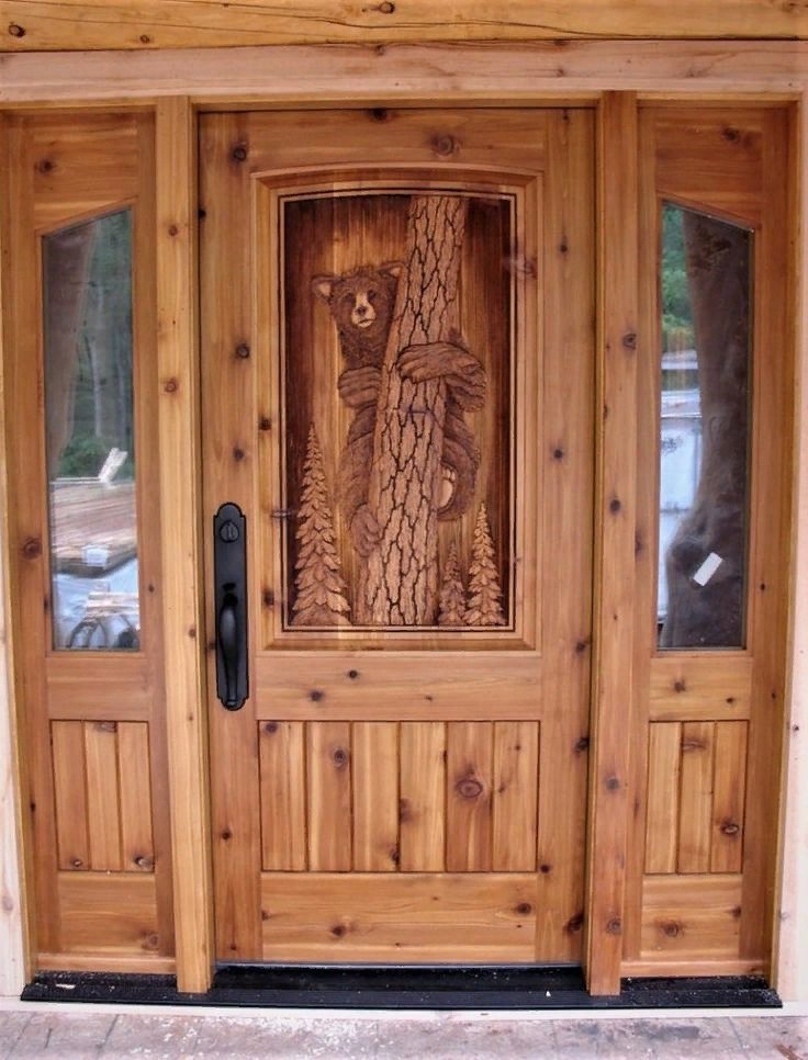 Сделать входную дверь в дом. Дверь входная деревянная. Деревянная уличная дверь. Двери наружные деревянные. Красивые деревянные двери.