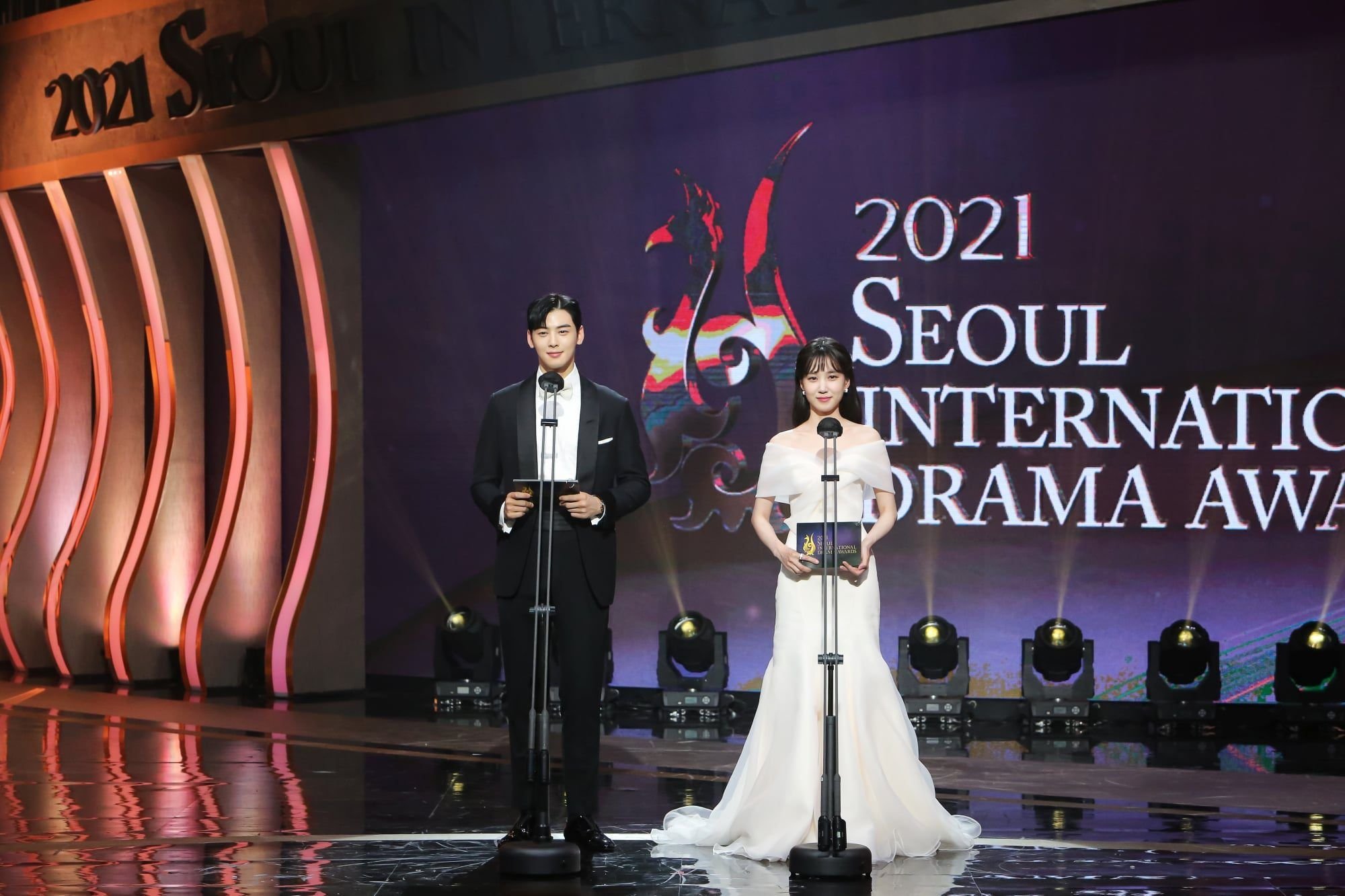 Премия мама 2023 корея кто выиграл. Seoul Drama Awards 2022. Seoul International Drama Awards 2022 голосование. Episode 2 : Seoul International Drama Awards 2017. Seoul Uluslararsi Drama Ödülleri: 2022 год.