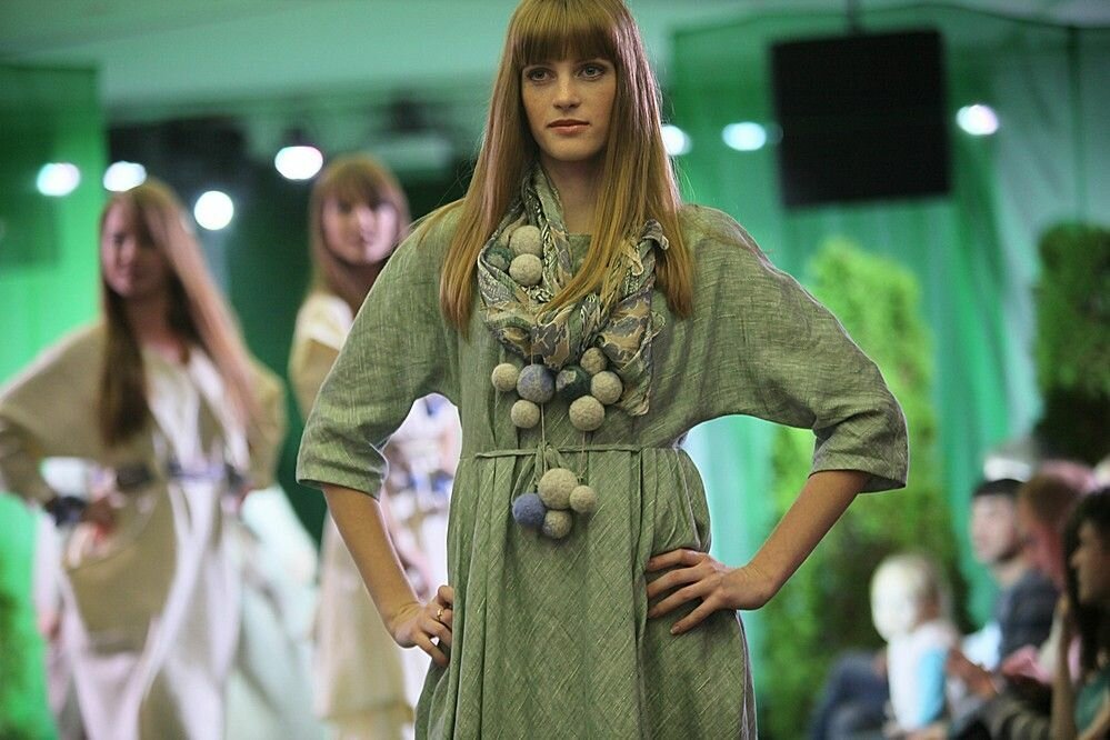 футболки из переработанных материалов. экологичные ткани. эко одежда. экологически чистая одежда. экологическая одежда.