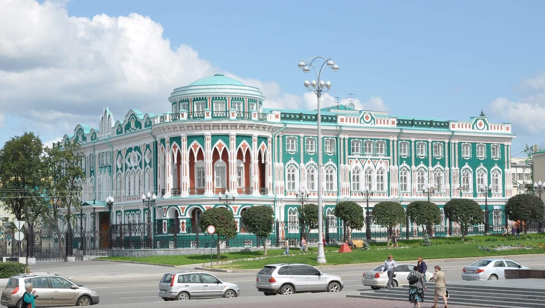 Объекты города. ЕКБ дом Севастьянова. Екатеринбург особняк купца Севастьянова. Дом Севастьянова Екатеринбург архитектура. Дом Севастьянова (1863-1866) в Екатеринбурге.