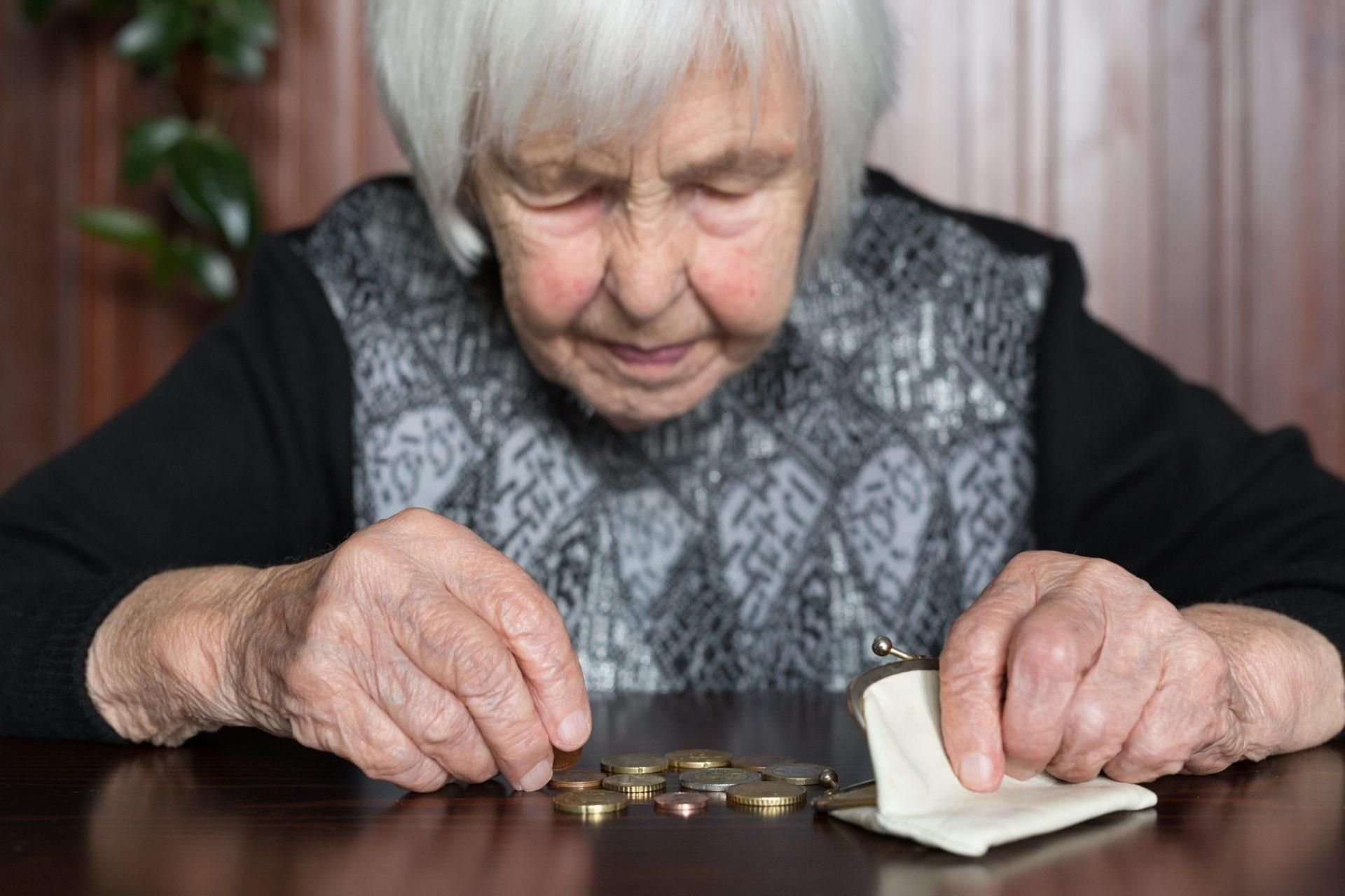 Почему нет пенсии пенсионерам