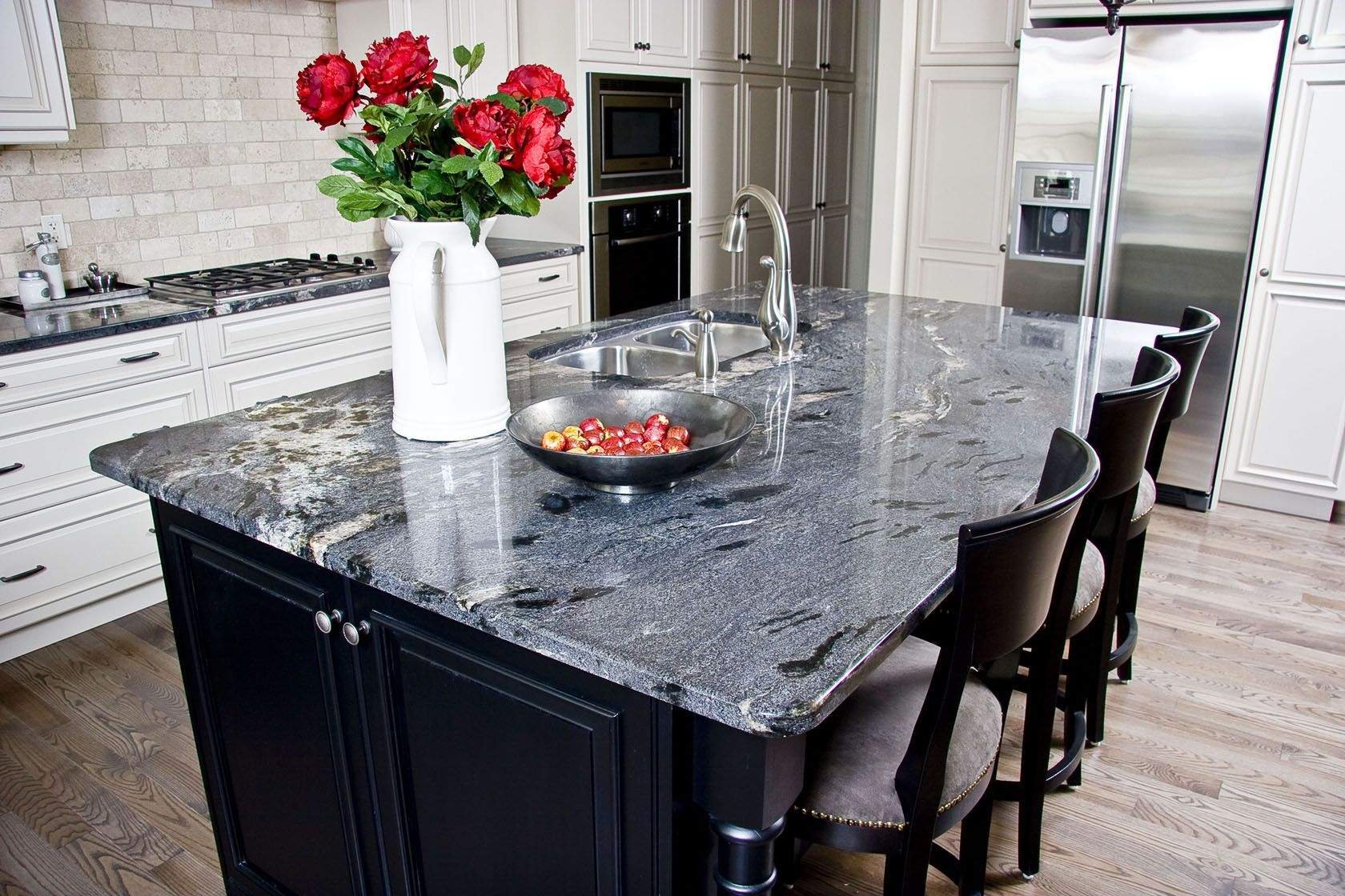 Granite. Гранит Гарбо столешница. Silestone Black Forest столешница. Блэк Тюндер гранит столешницы. Столешница из натурального камня (гранита, мрамора).