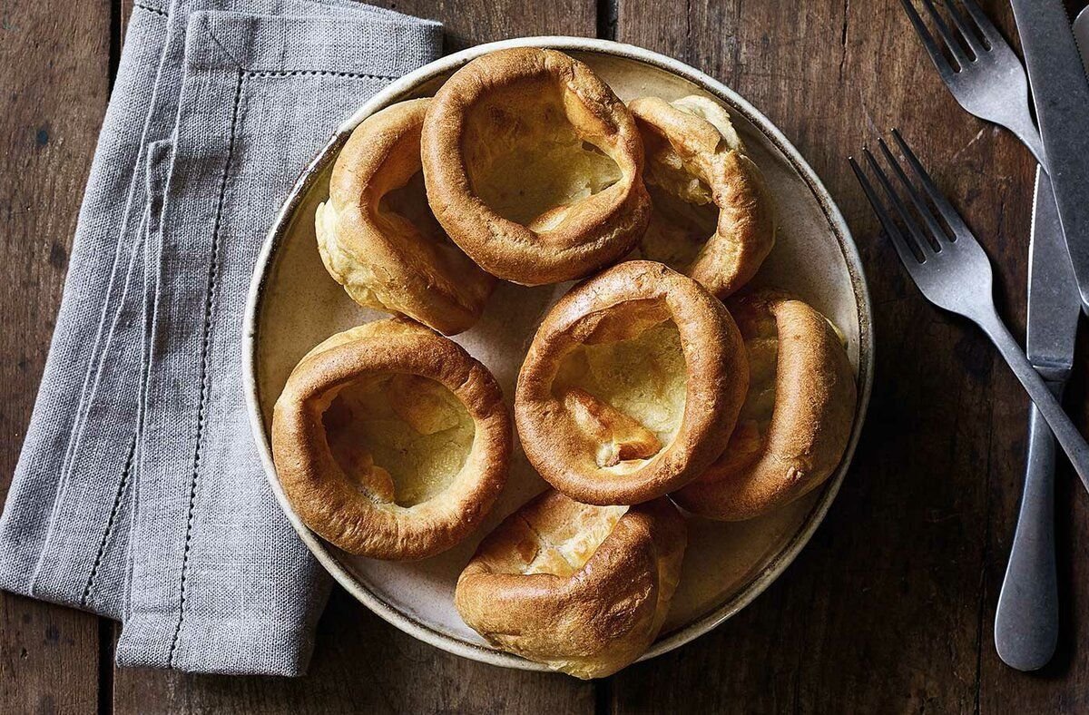 Йоркширский пудинг. Yorkshire Pudding Recipe ин Рашн. Yorkshire Pudding for Christmas.