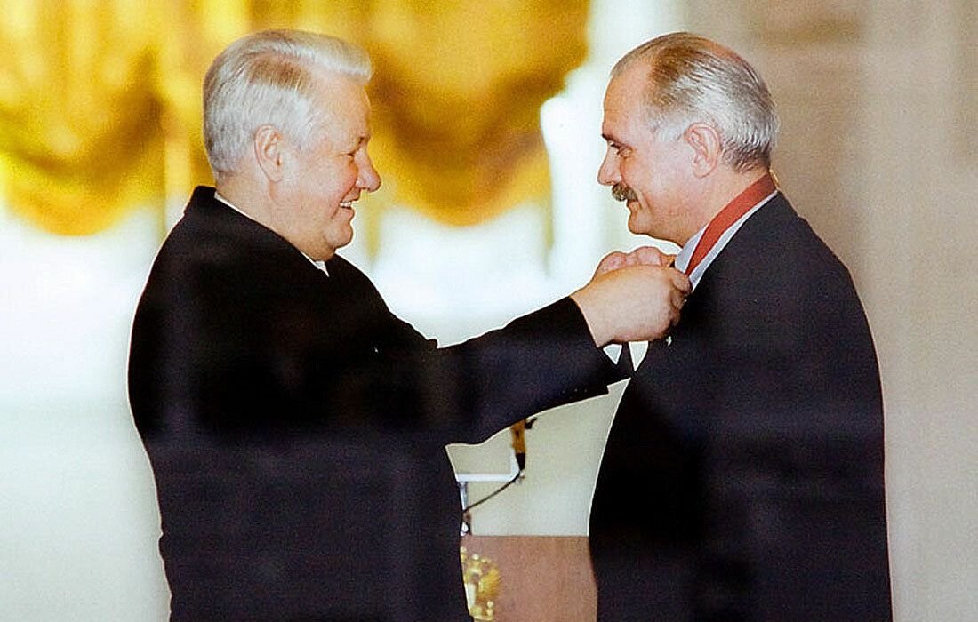 Горбачев и жириновский фото