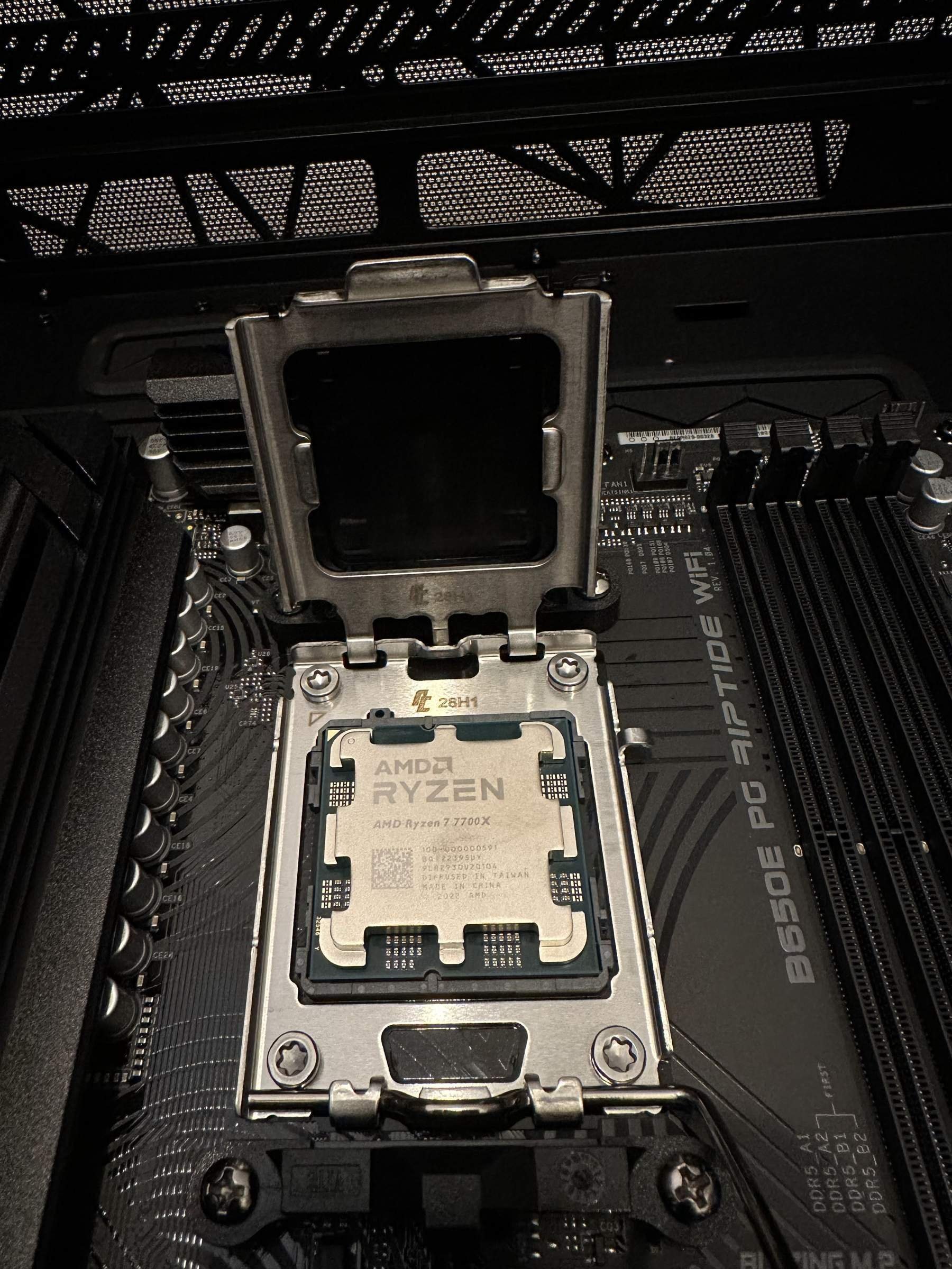 7 7700x. Ryzen 7700x. Ryzen 7 7700x. Процессор собранный. Собранный ПК.