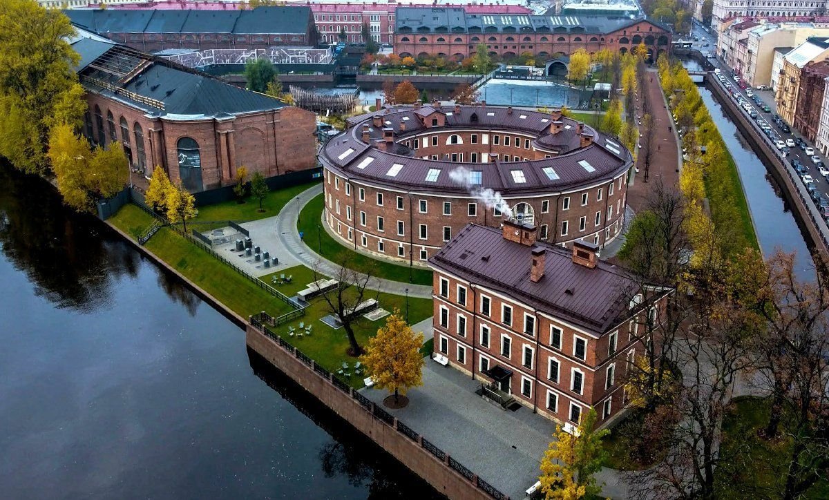 Санкт петербург walberes. Парк остров новая Голландия в Санкт-Петербурге. Питер остров новая Голландия. СПБ Голландия новая Голландия. Парк в Питере новая Голландия.