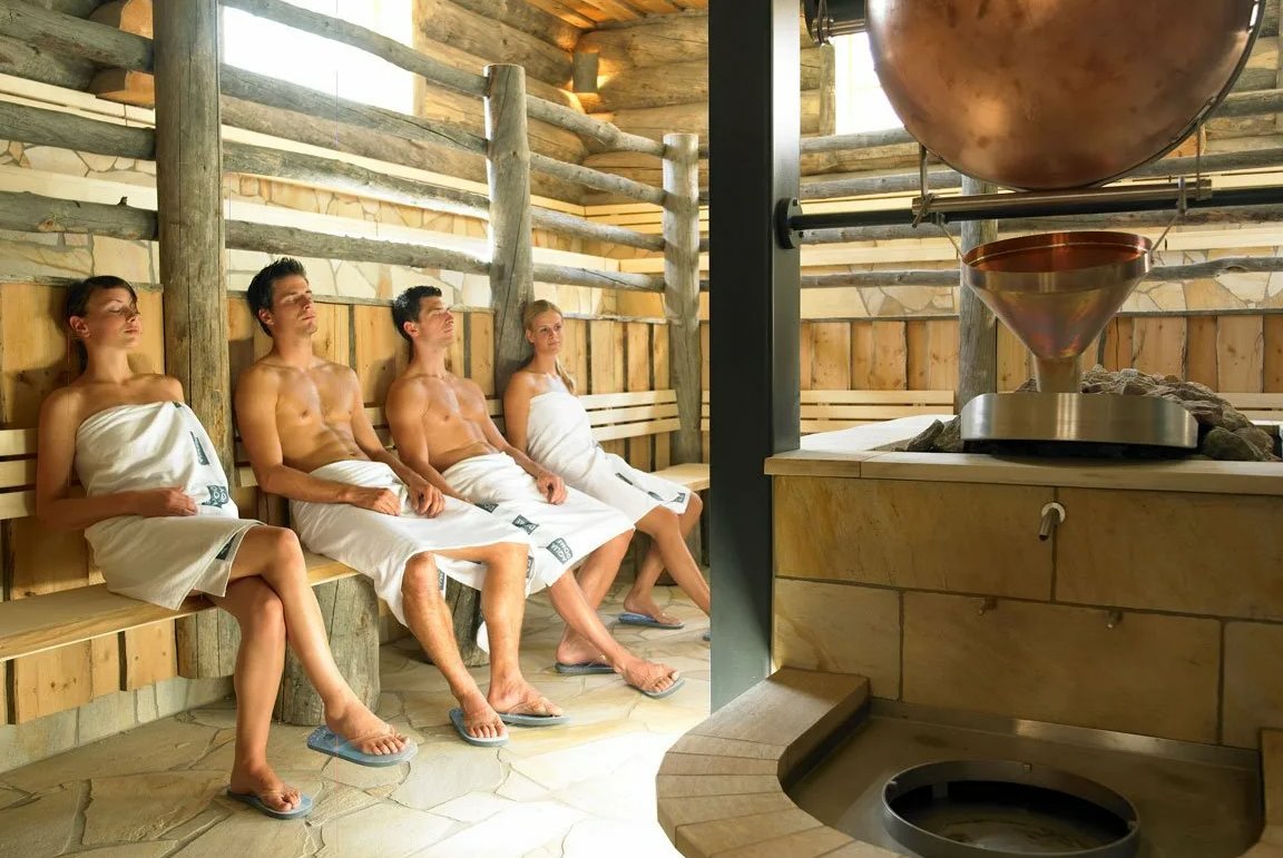 Совместная баня. Австрия термы сауны Spa голышом. Aqua Dome Sauna. Парилка Aqua Dome - Tirol Therme Längenfeld. Финская общая баня.