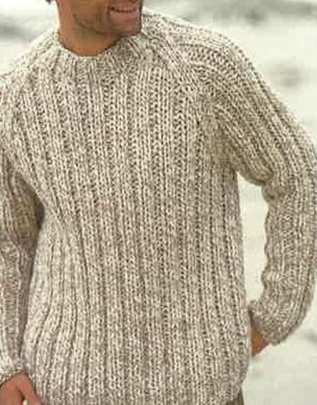 Мужской свитер английской резинкой спицами - фото 2025 года