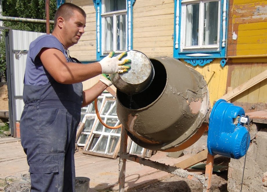 В чем можно мешать бетон