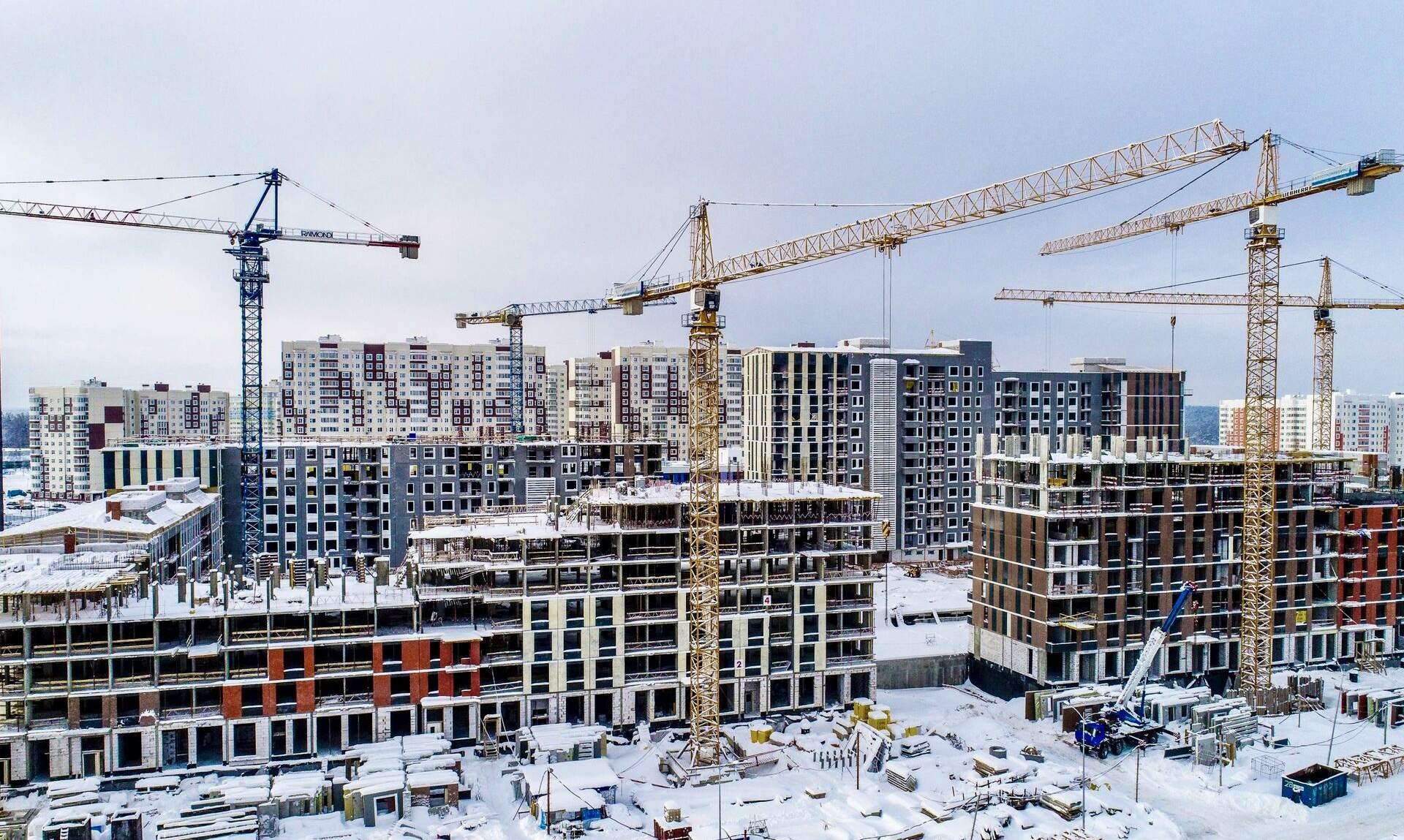 Строительство новых городов. Масштабная стройка. Стройка Москва. Здания массового строительства. Новостройки стройка.