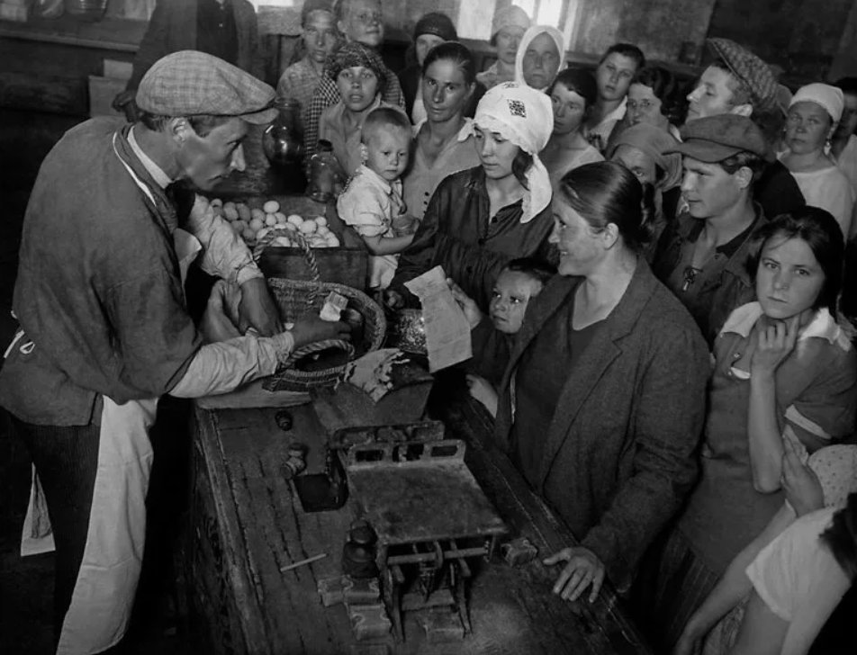 Советское общество 1920 1930 х. 24 Часа из жизни Филипповых 1931 год фотоочерк. Повседневная жизнь советских людей в 1920-е годы в СССР. Фотоочерк «24 часа из жизни Филипповых».