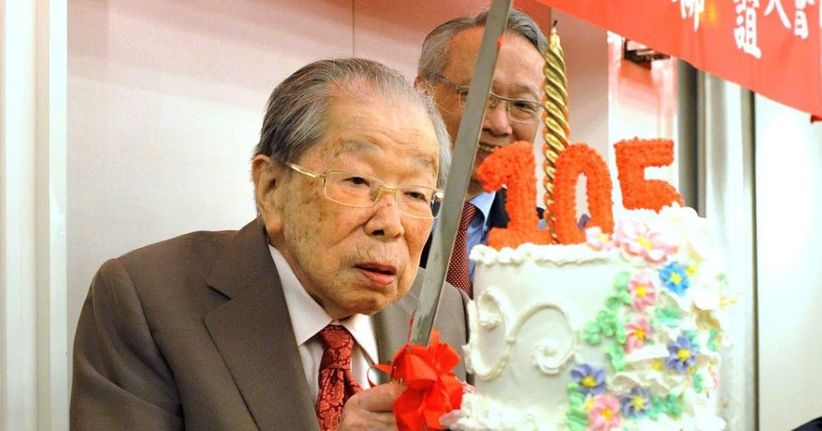 Японец свекр. Шигеаки Хинохара. Longevity Шигеаки Хинохара. Японцы долгожители. Япония долгожители 100 лет.