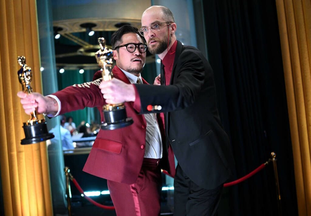 Оскар (кинопремия, 2023). Награждение оскар 2023. Награждение оскар. Все и сразу оскар. Церемония награждения оскар.
