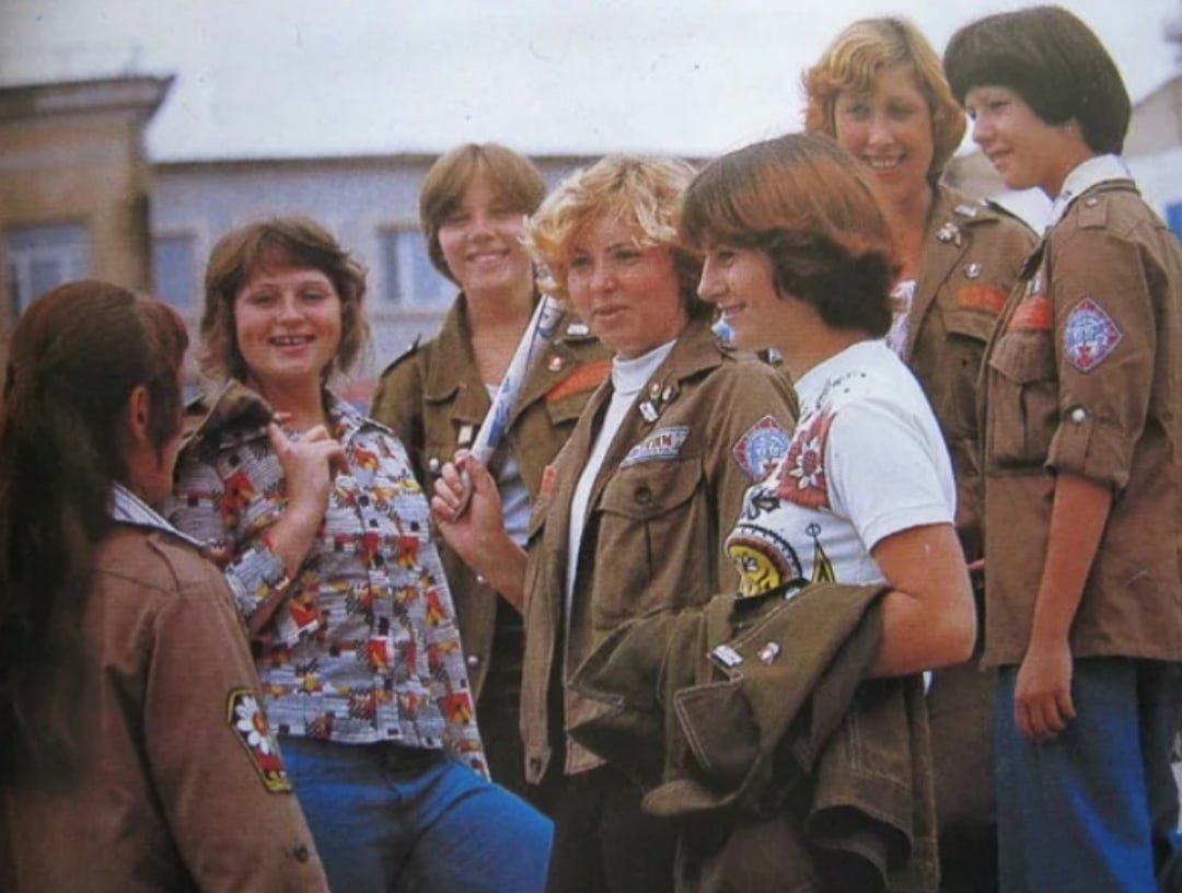 Мгу 1970. Студенты в 80е. Студент советского союза. Студентки 80х. Стройотряд 60-е г.