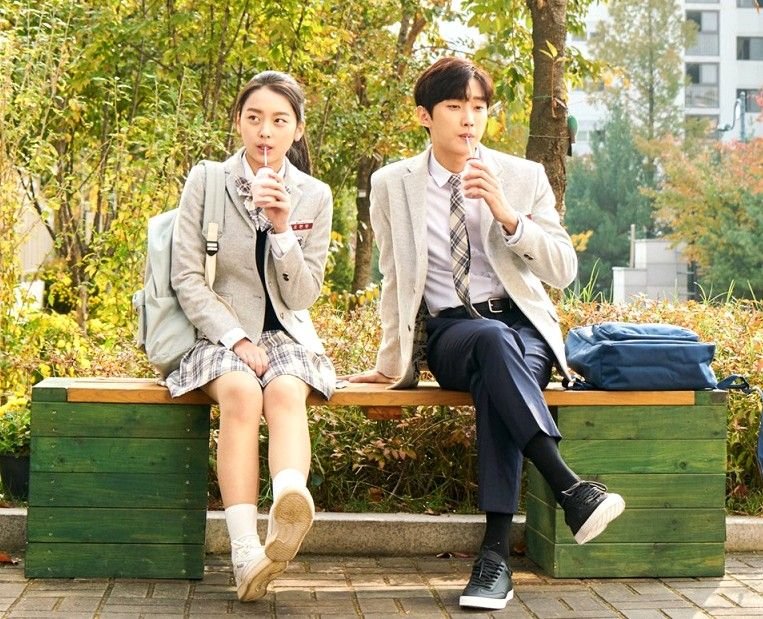 дора а парень внутри меня. фильм мужчина внутри меня корея 2019. тот кто сидит внутри отзывы. тот кто сидит внутри фильм дорама. парень внутри меня дорама актеры.