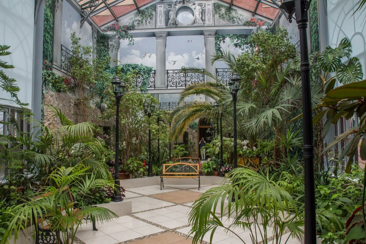 Зимний сад во дворце